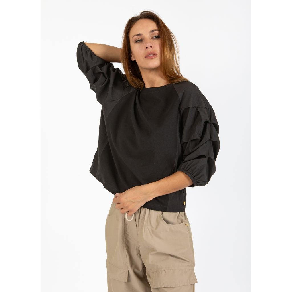 Blouse with puffy sleeves - Black