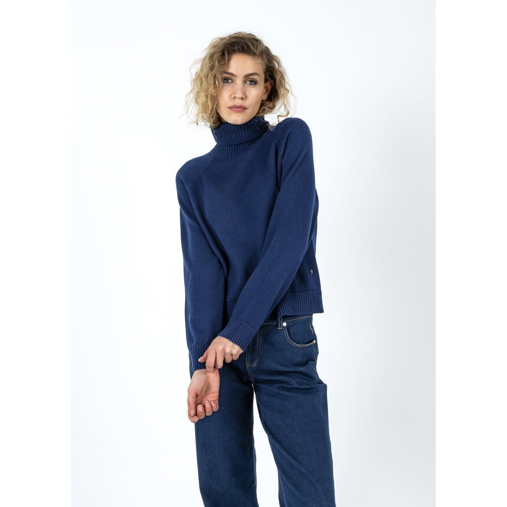 Coster Copenhagen - Knit with highneck - Eclipse Blue
