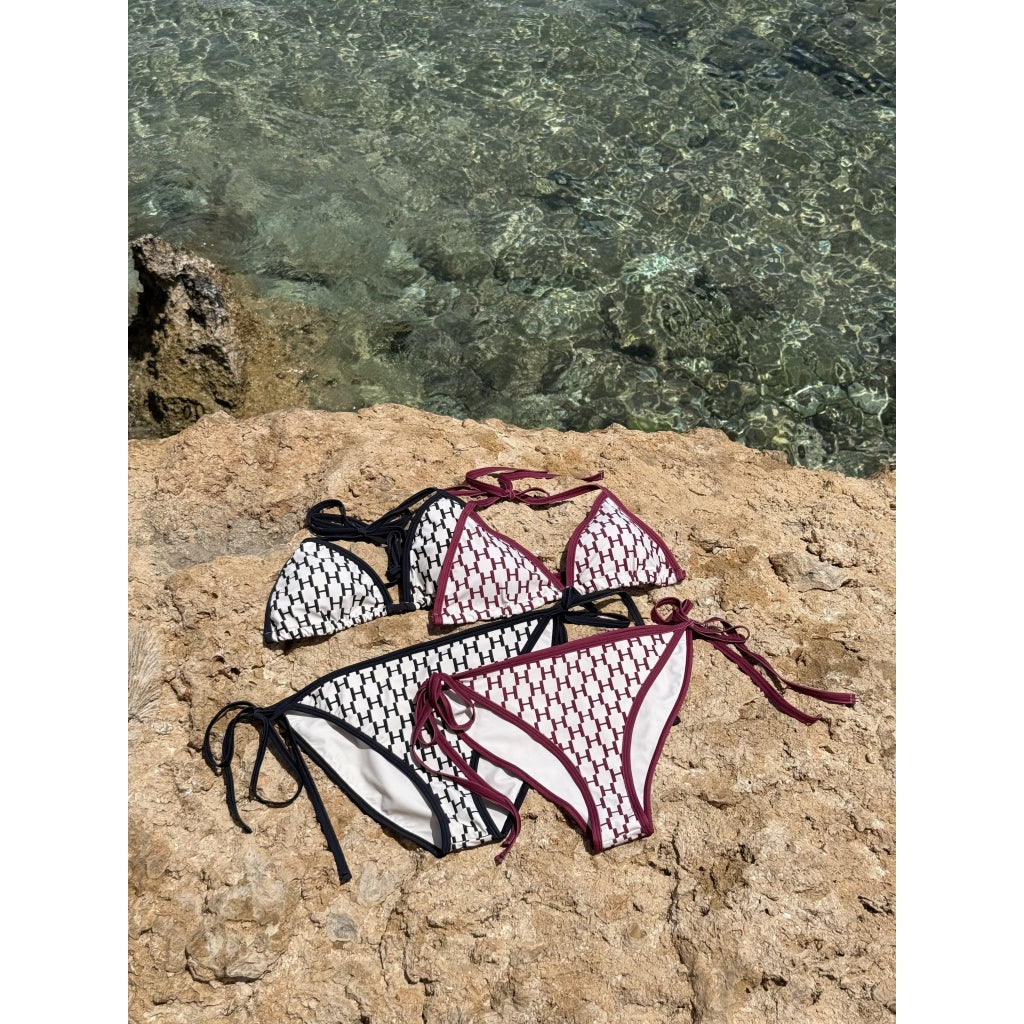 Bikini - Jet Black (Hést)