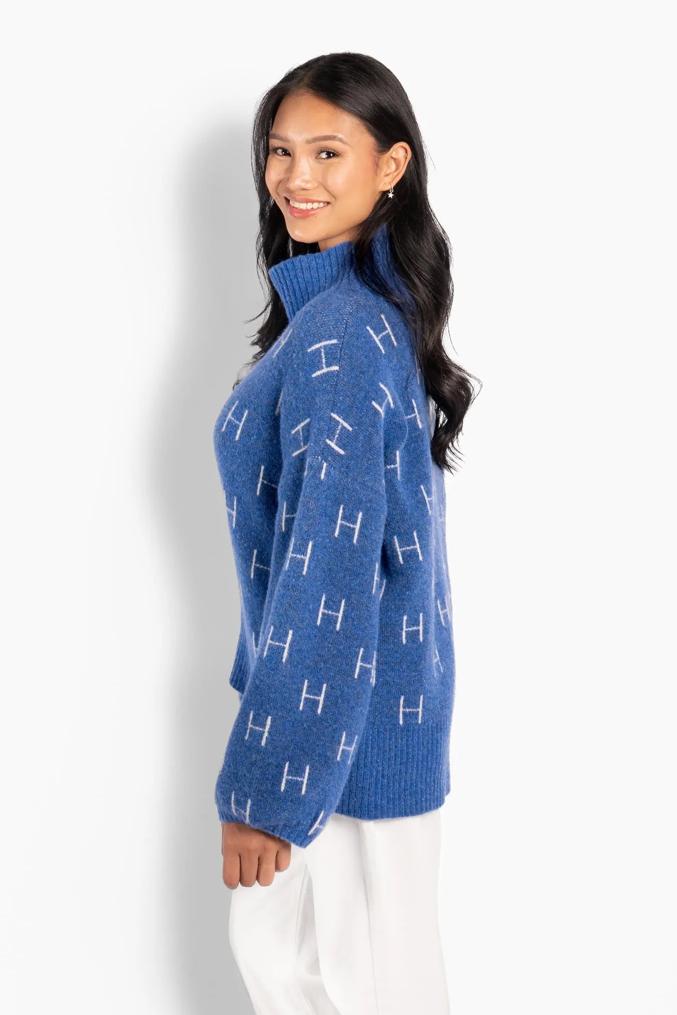 Hést - FAM Short Sweater - Blue Yonder