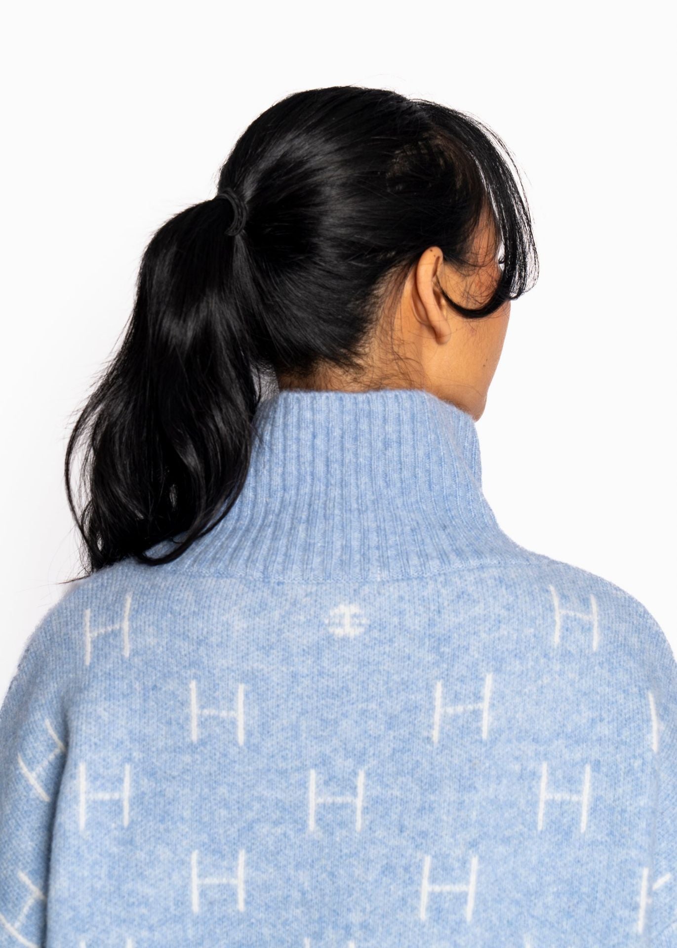FAM Sweater - Light blue