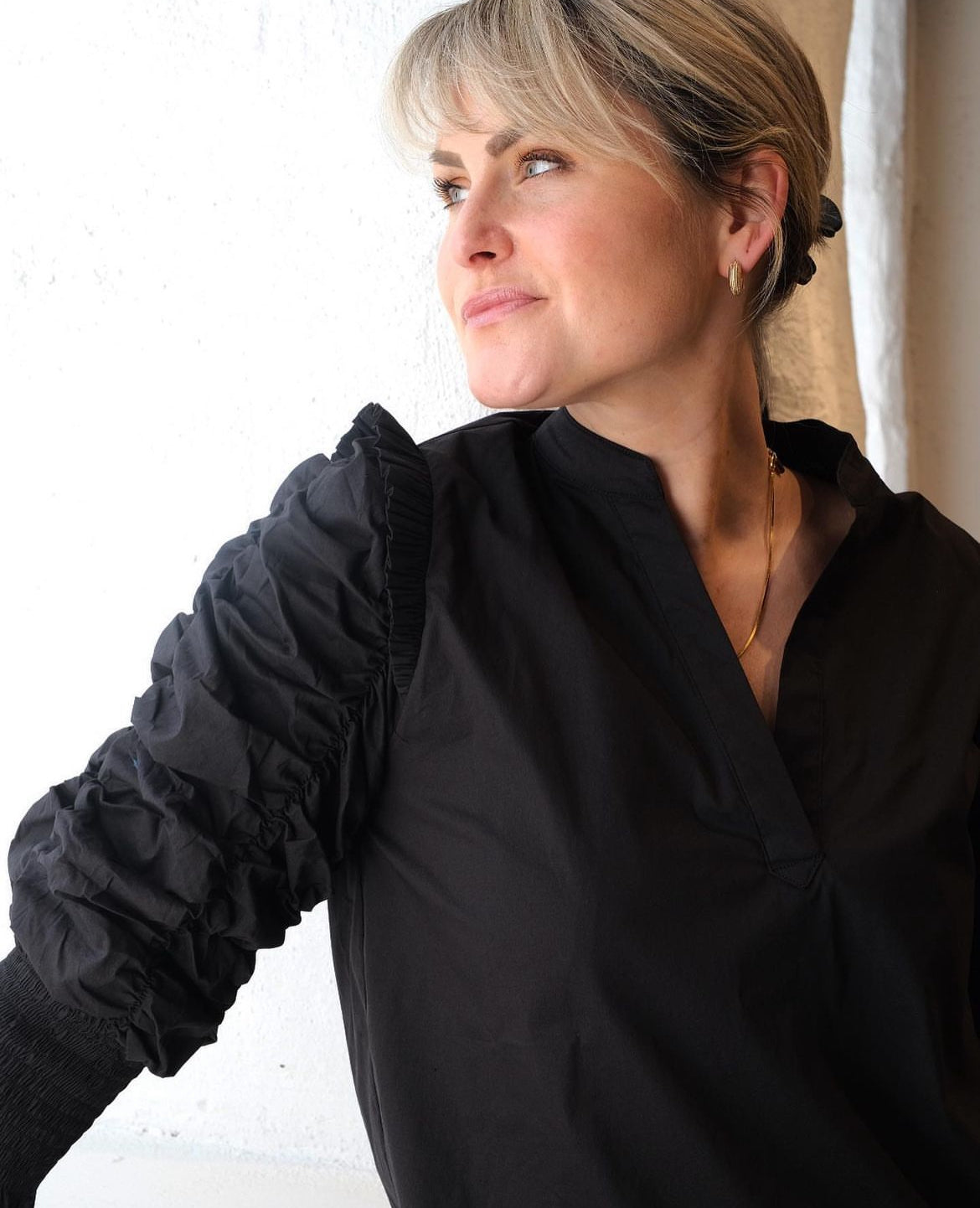 GoTrine Blouse - Black