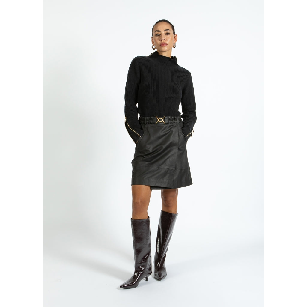 Knit with high neck and zipper - black