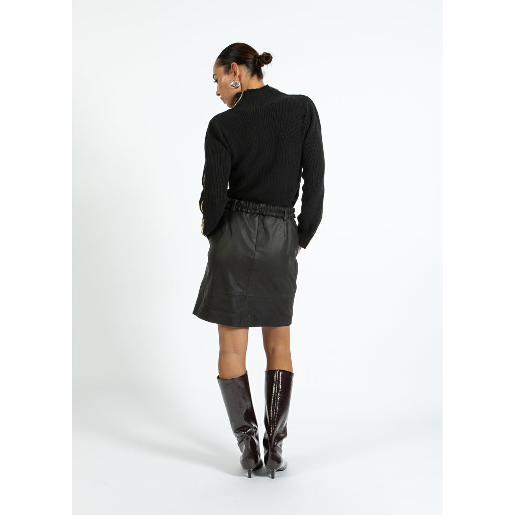 Knit with high neck and zipper - black