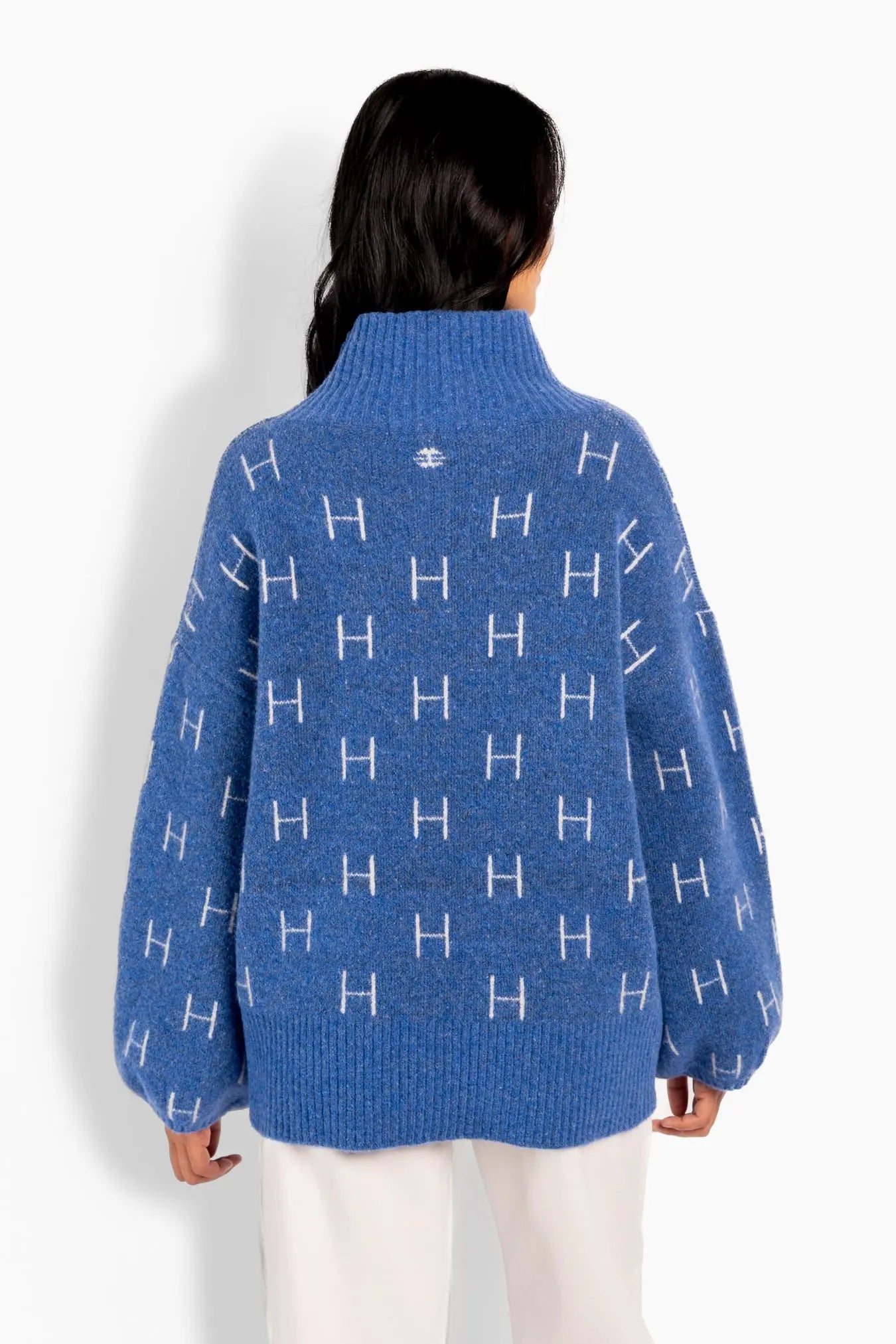 Hést - FAM Short Sweater - Blue Yonder
