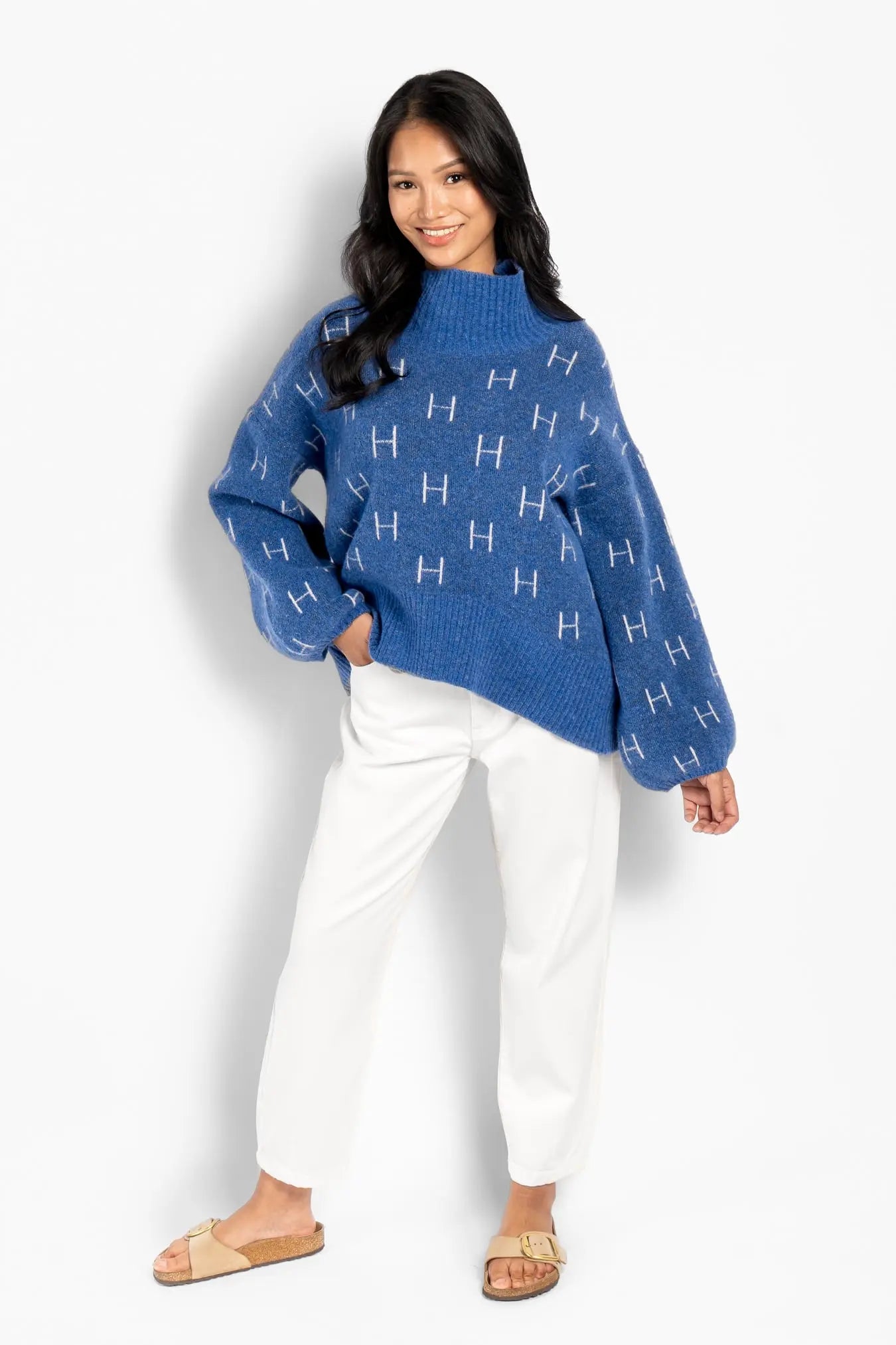 Hést - FAM Short Sweater - Blue Yonder
