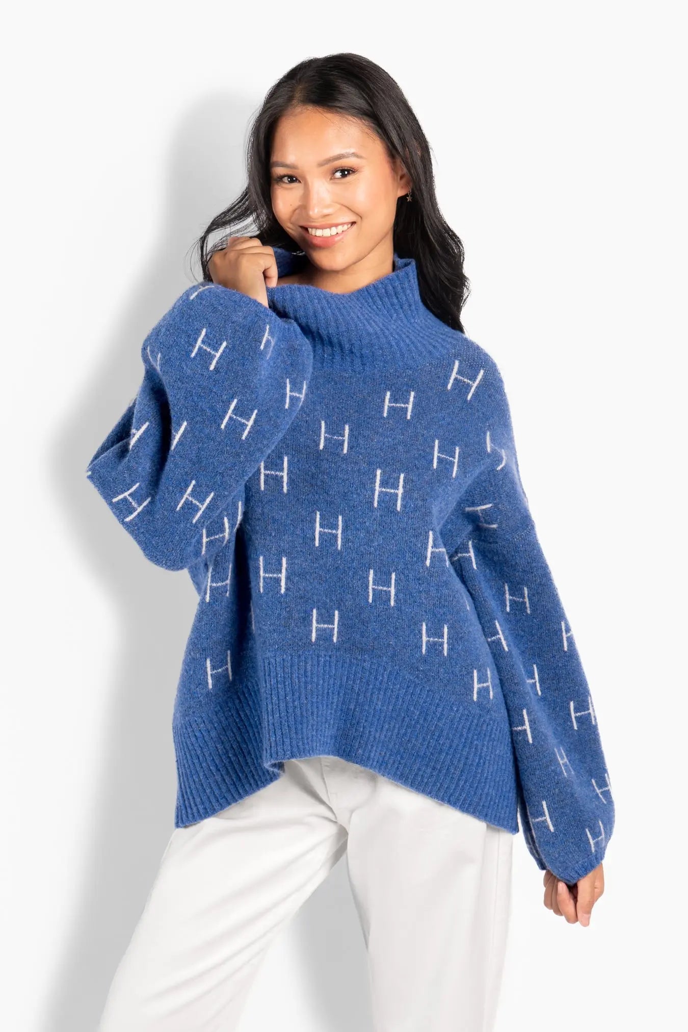 Hést - FAM Short Sweater - Blue Yonder