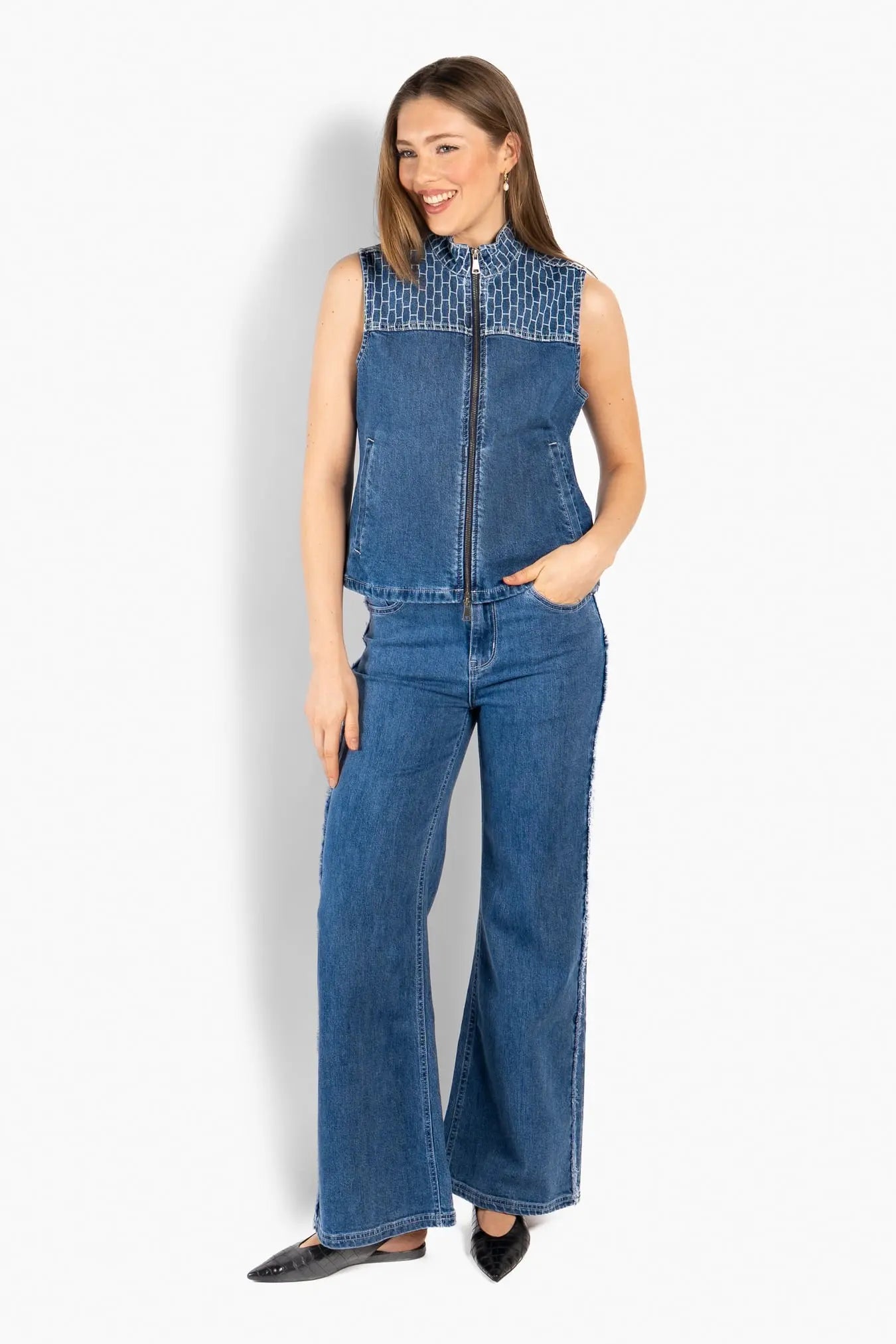 HÉST - DHARMA Vest - Light wash blue denim