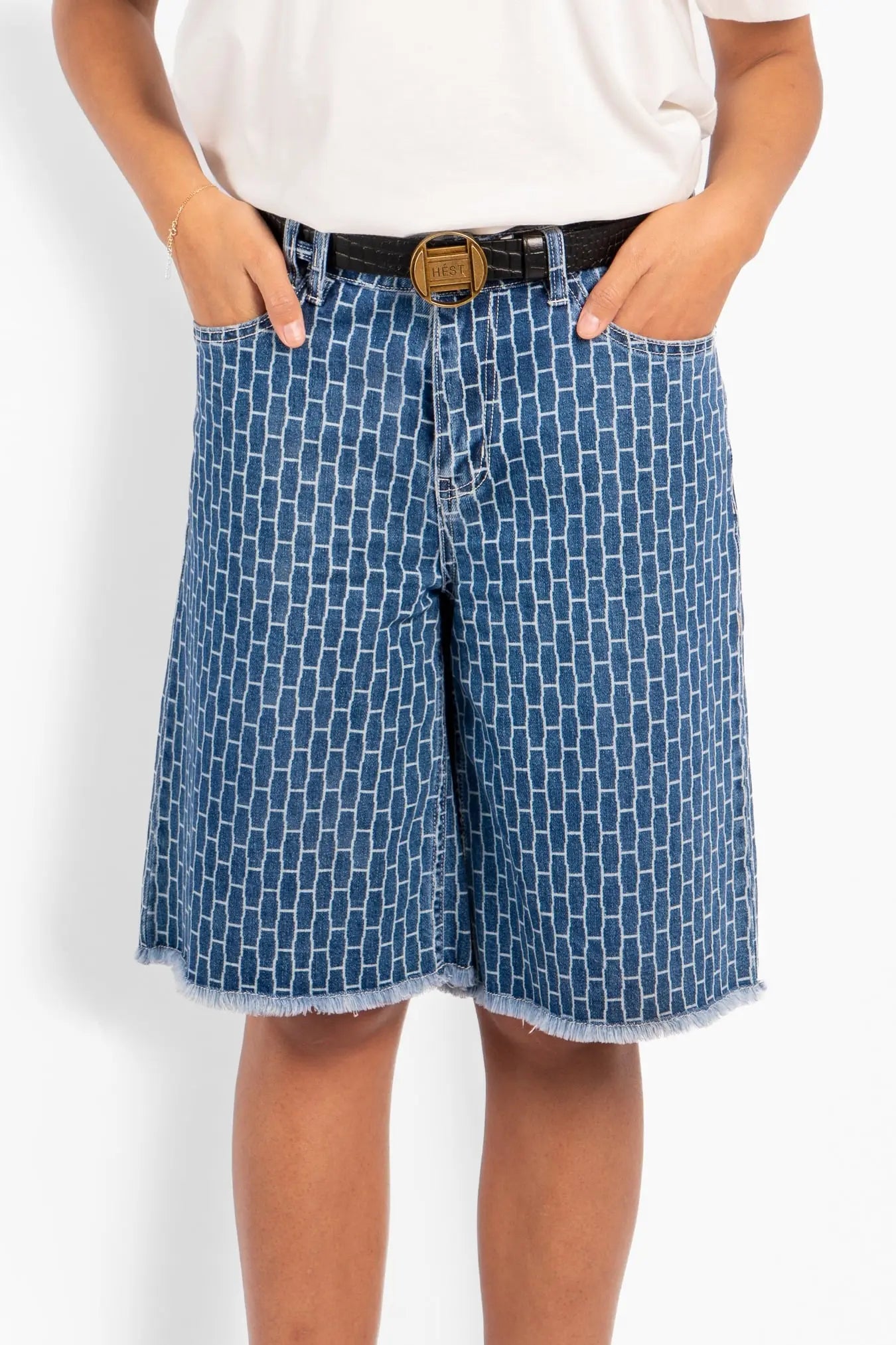HÉST - DHARMA Shorts - Light wash blue denim