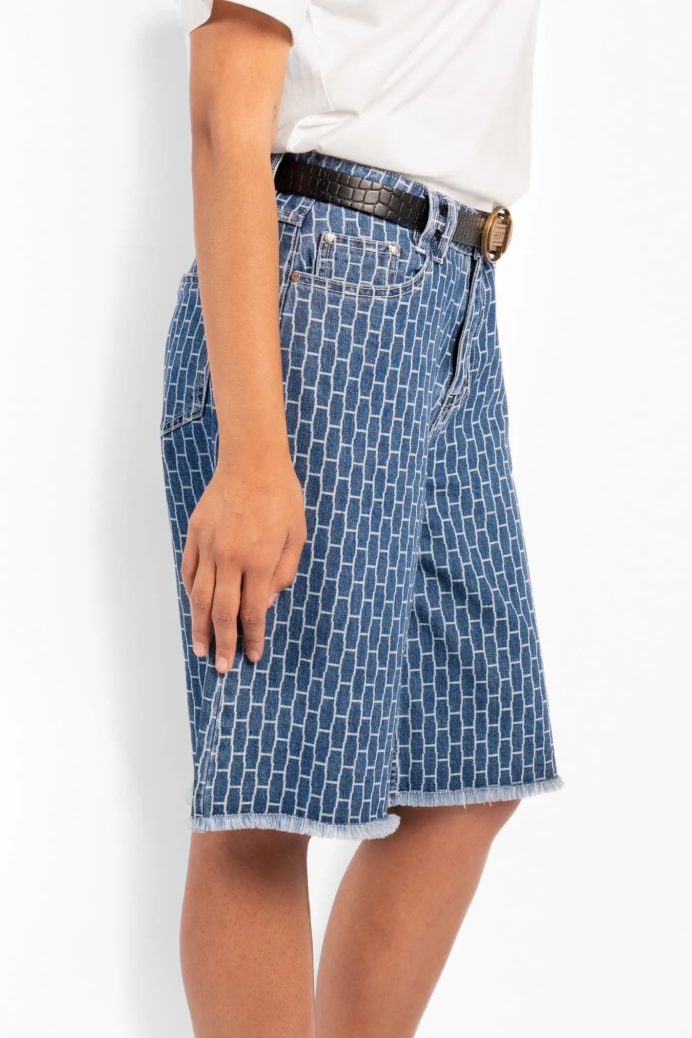 HÉST - DHARMA Shorts - Light wash blue denim