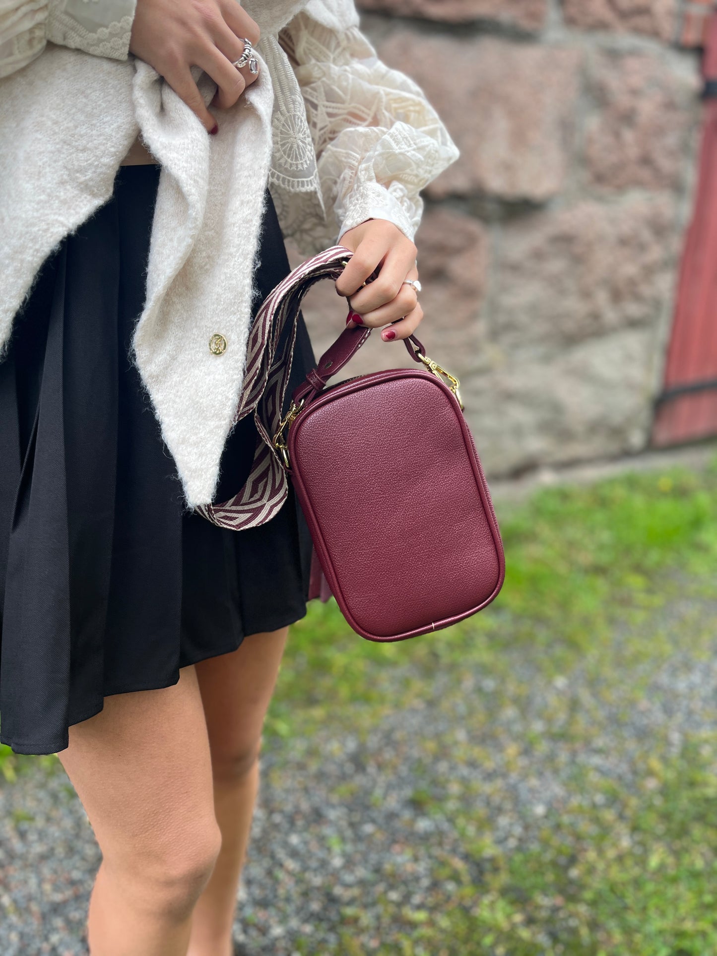 HALLIE Small Crossbody Bag - Cherry