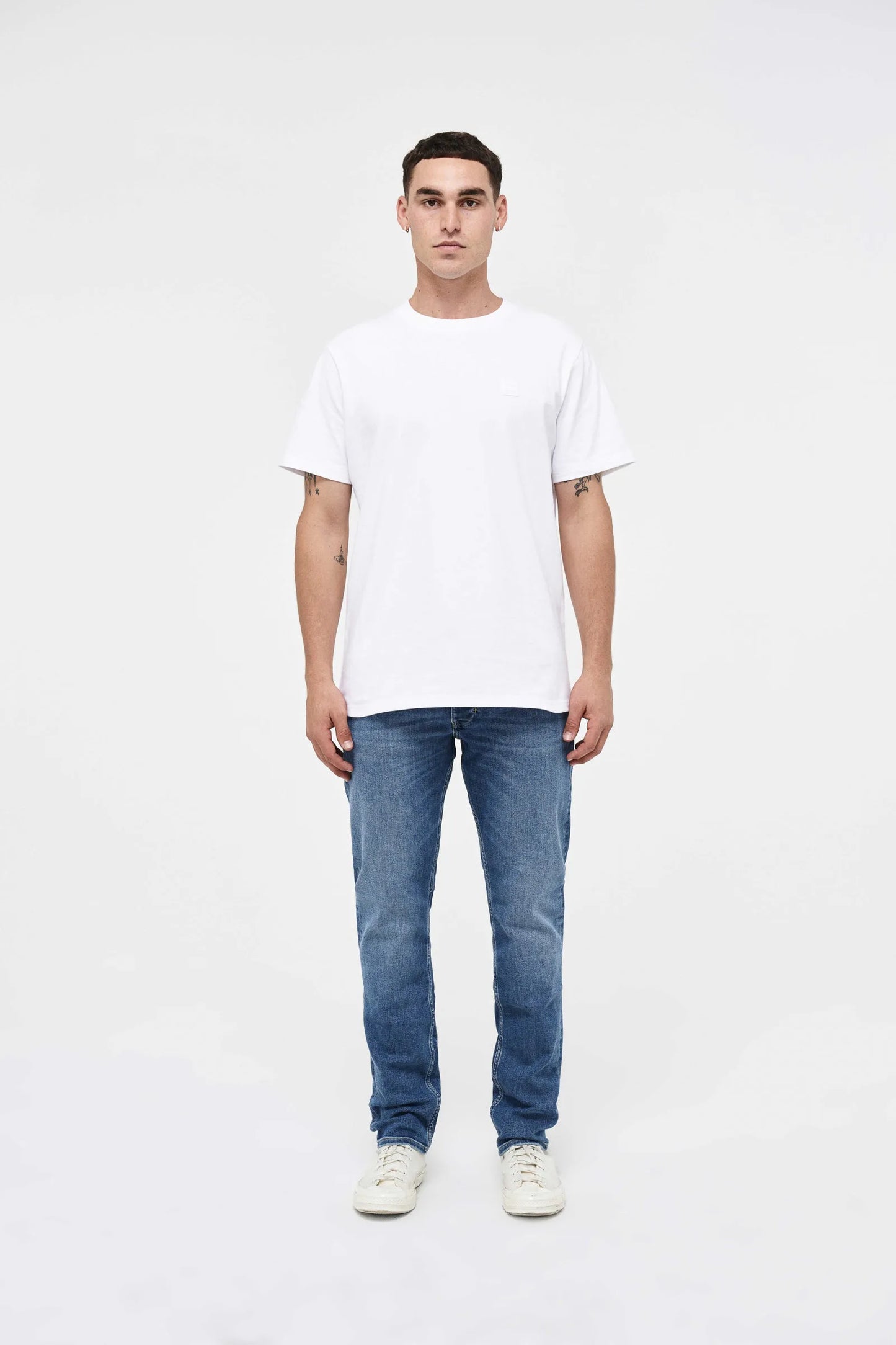 Neuw Denim Destination Lou Slim Straight - Denim