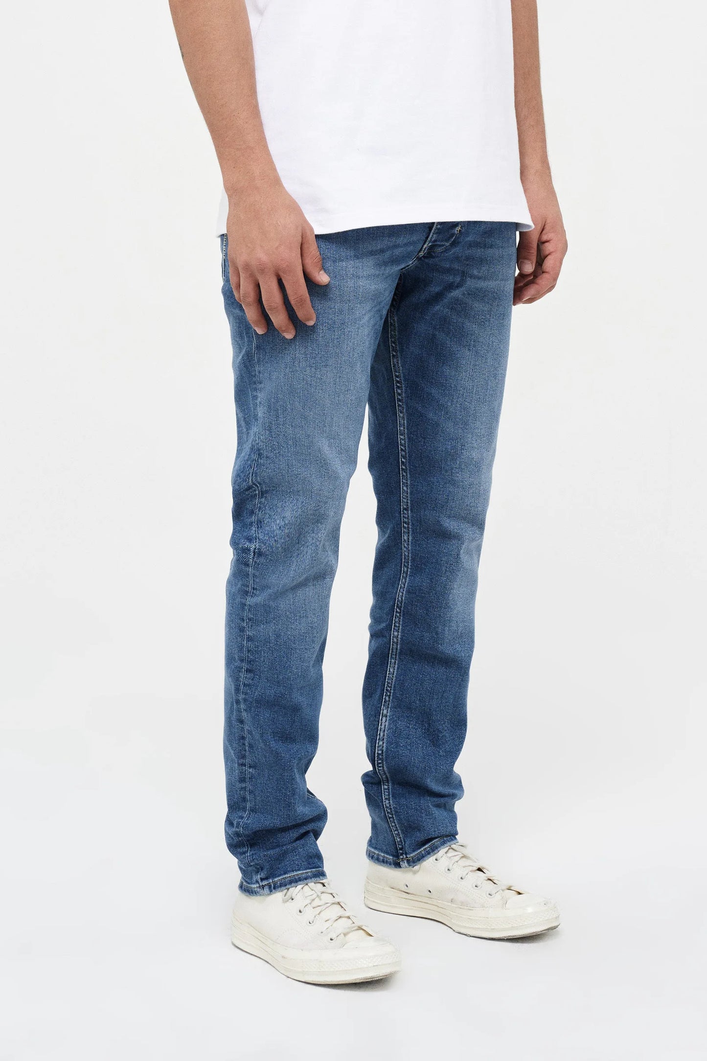 Neuw Denim Destination Lou Slim Straight - Denim