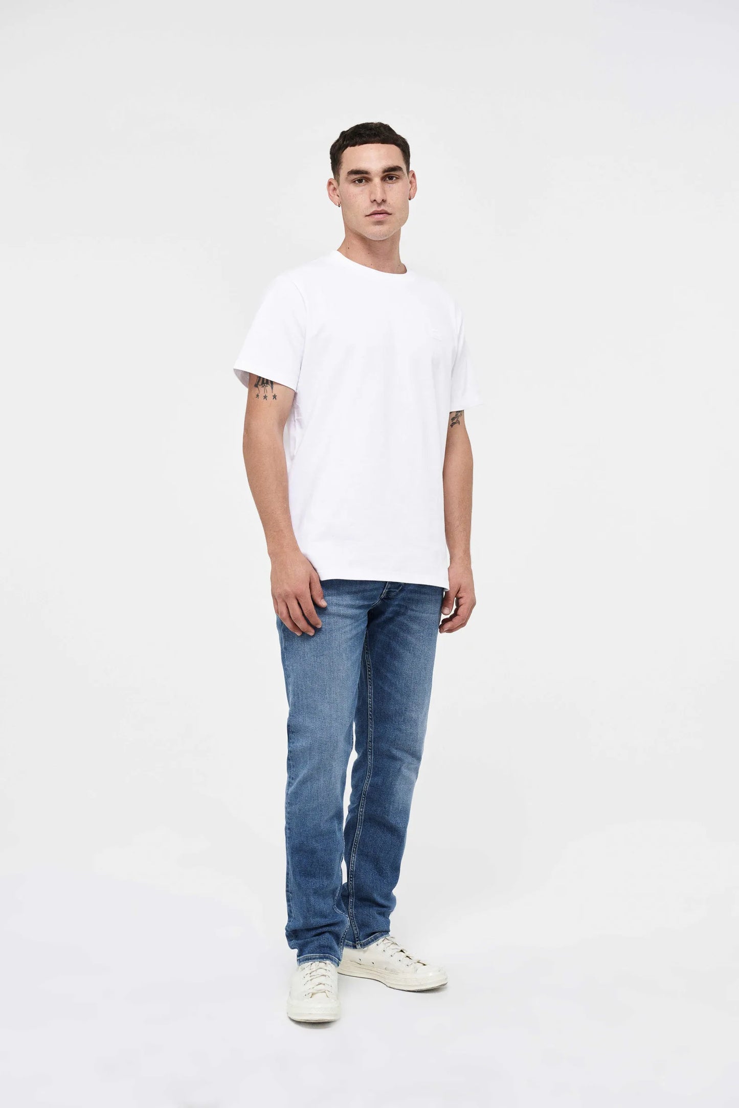 Neuw Denim Destination Lou Slim Straight - Denim