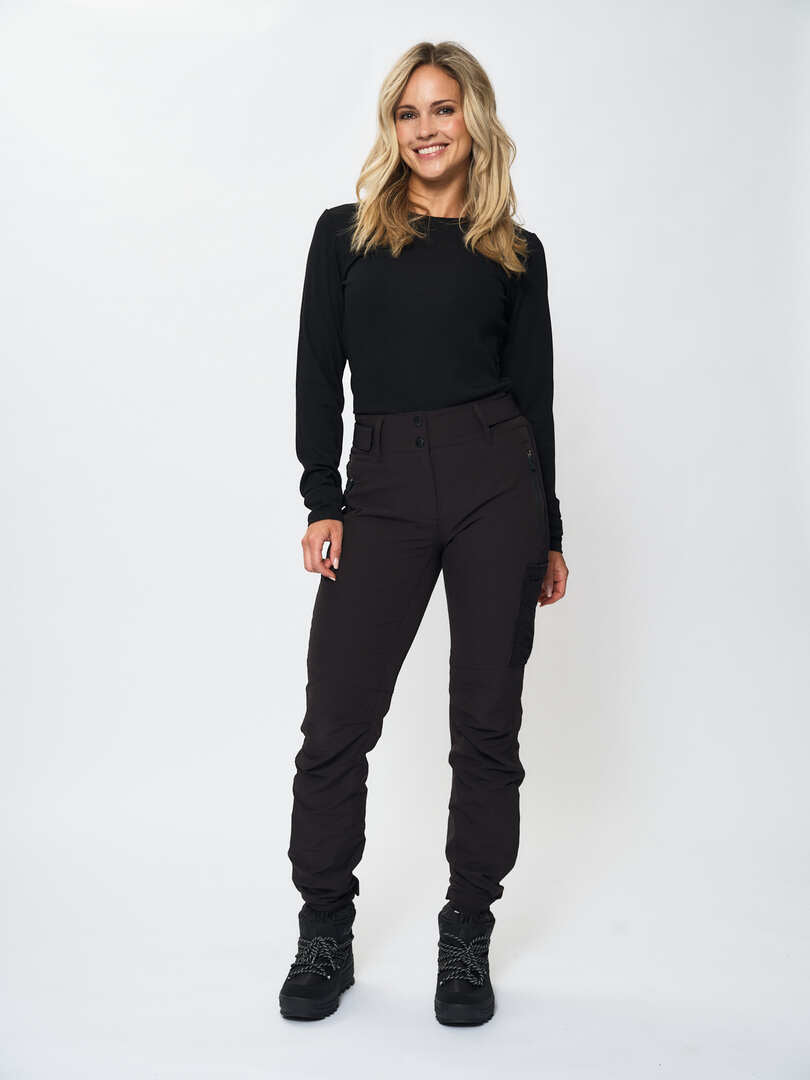 EMILIE VOE NERENG - Besseggen, hiking trousers - Black