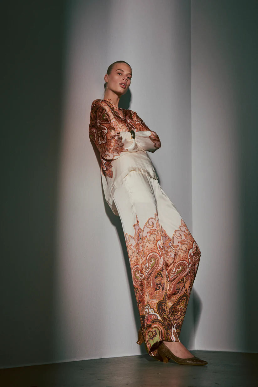 HUMBLE - KLAUDIAAG Pants - Off-white combi