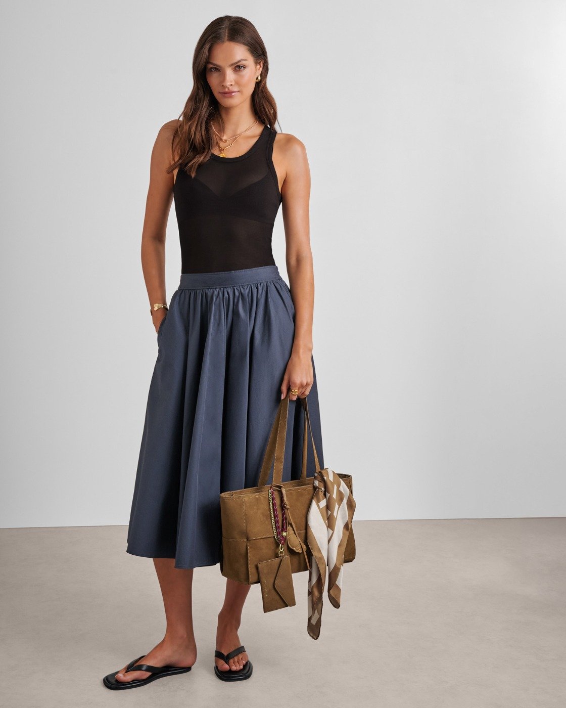 KATIE LOXTON - TAYA WOVEN SUEDETTE TOTE BAG - Caramel Suedette (24 x 37 x 12)